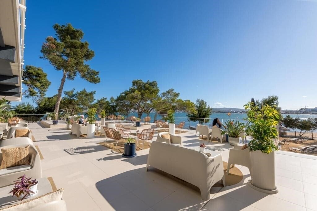 Панорама Els Pins 3*