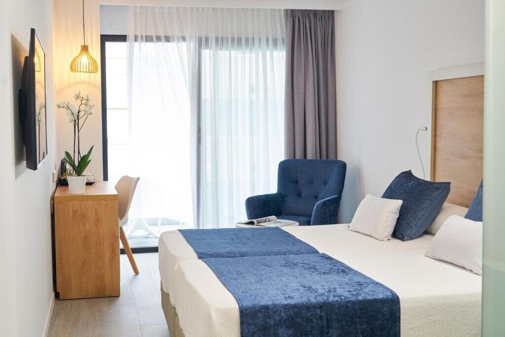 Апартаменти El Puerto Apt 2*