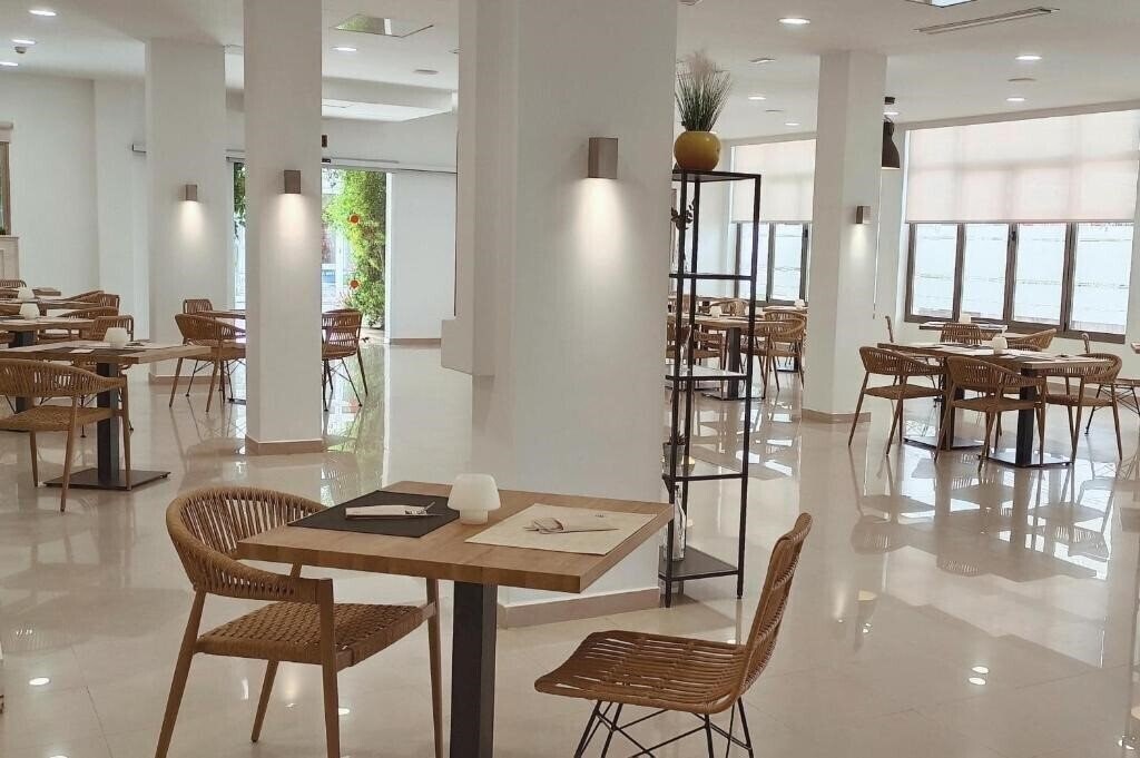 Вид Puchet Hotel 3*