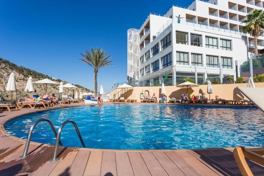 Фотография Palladium Hotel Cala Llonga 4*