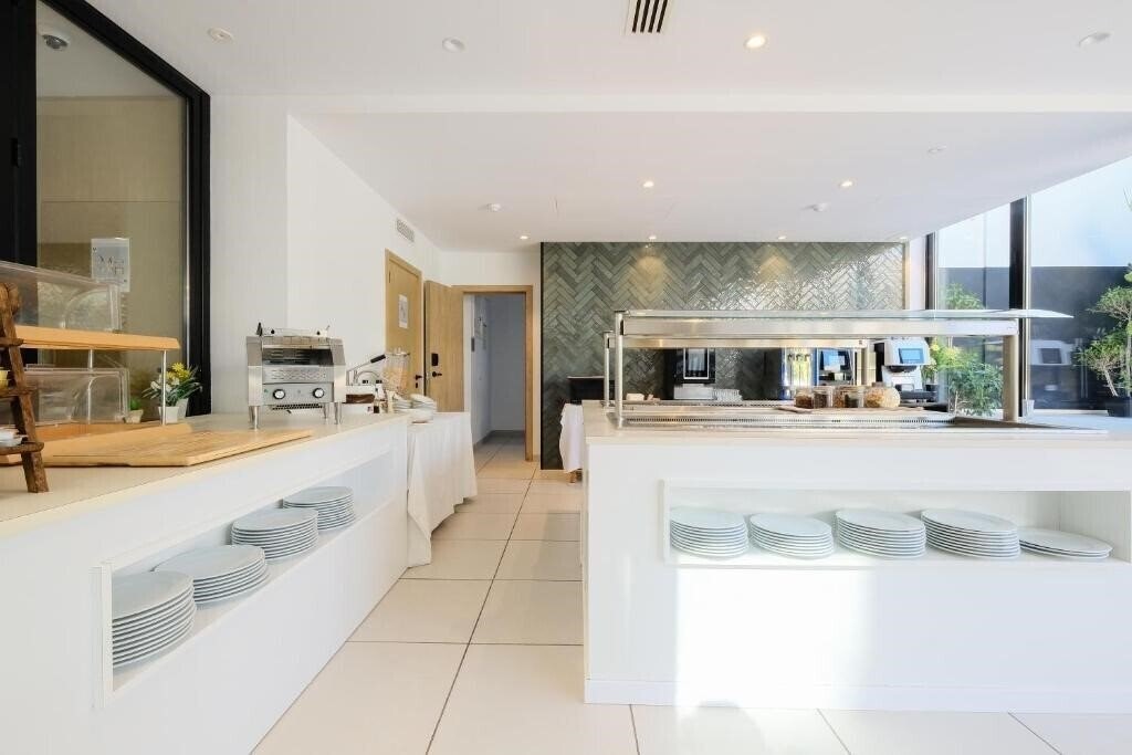 Картинка M Hotel 4*