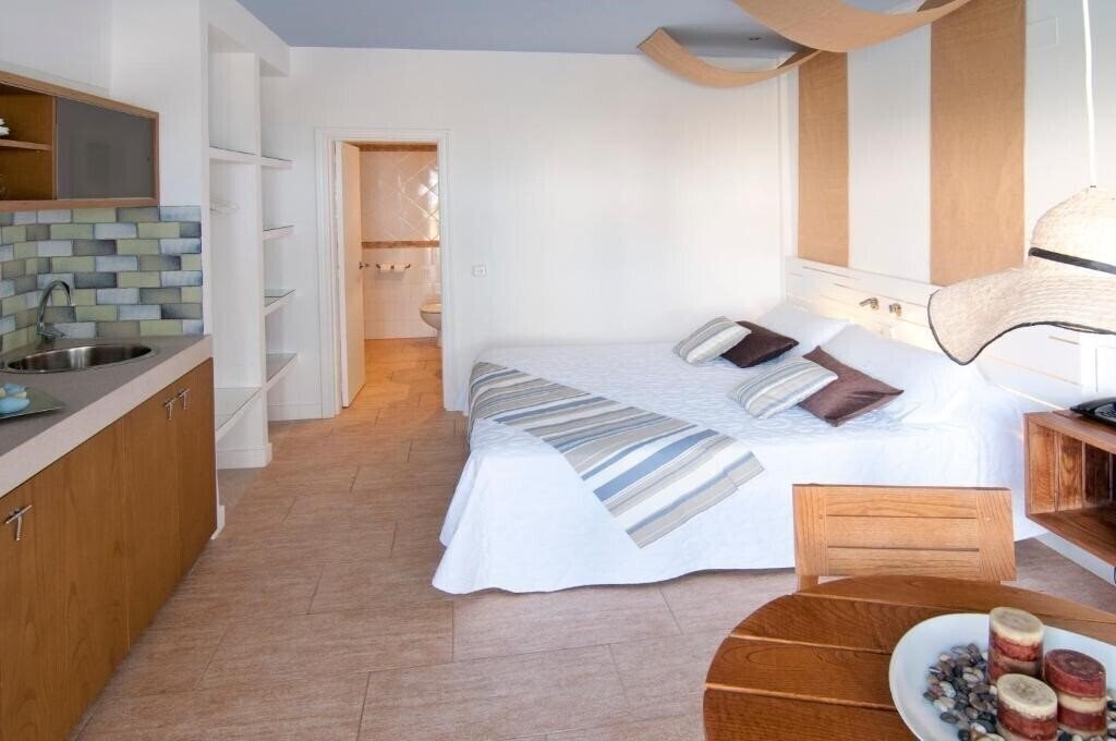 Фото Castavi Apartments 4*