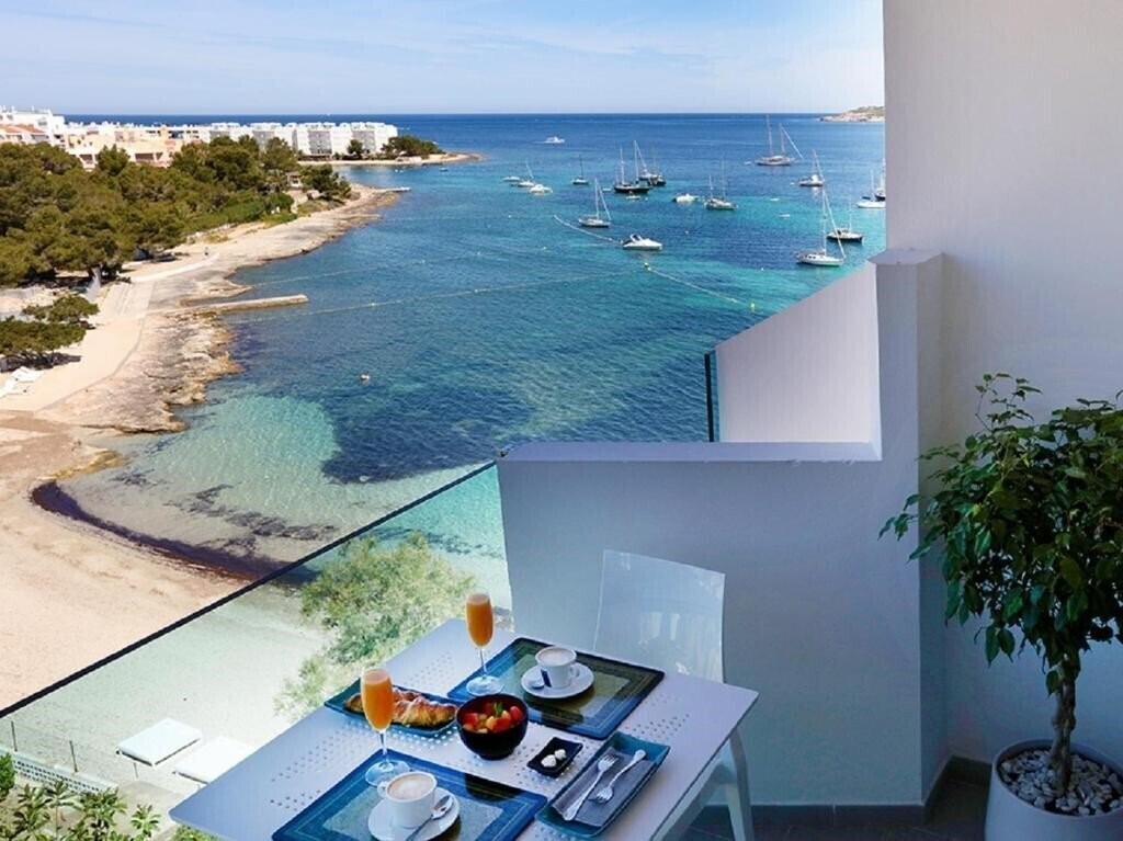 Панорама Axel Beach Ibiza 4*