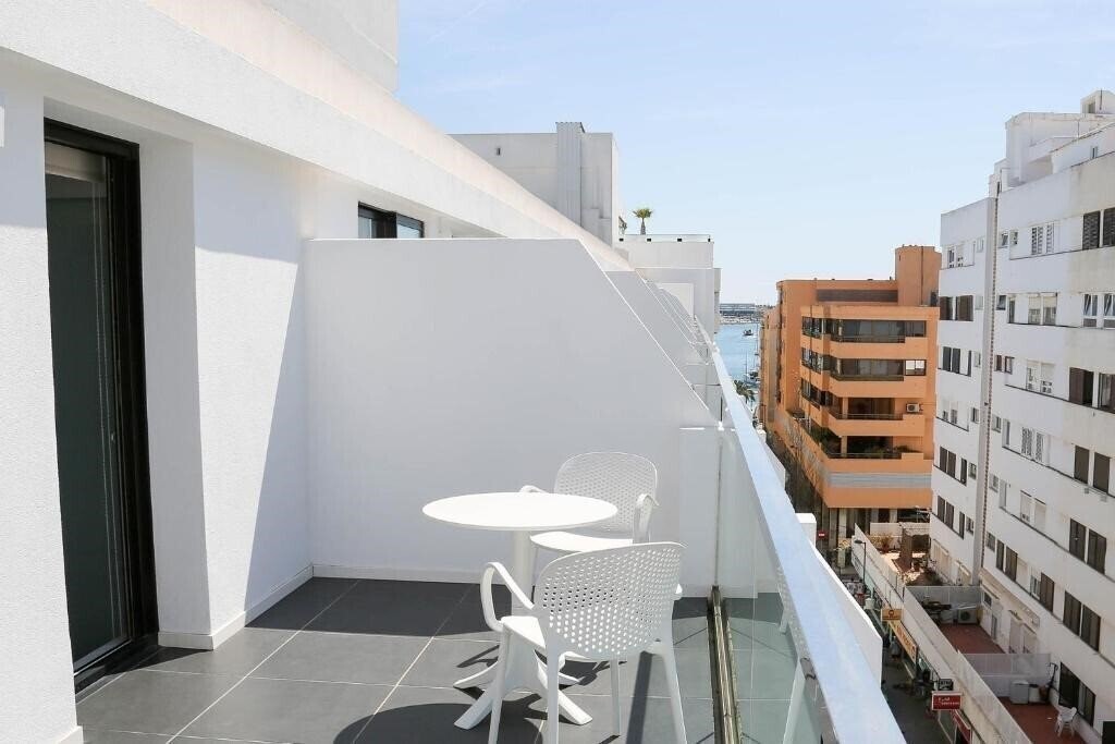 Панорама Eurostars Puerto de Ibiza 4*