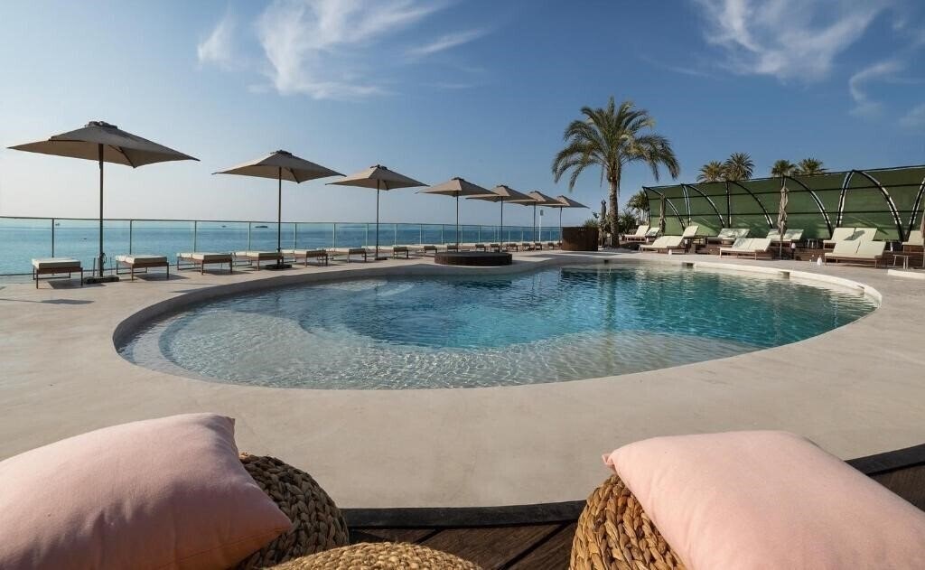 Панорама AMA Ibiza Beachfront Suites 4*