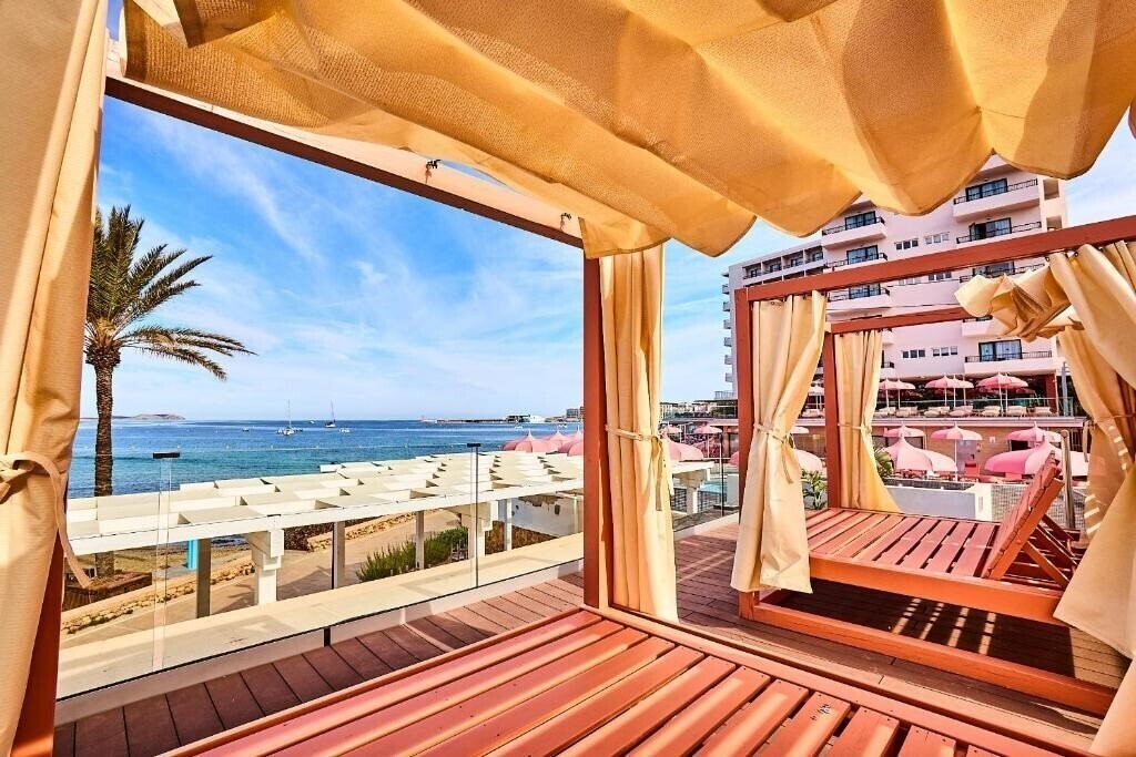 Панорама NYX Hotel Ibiza - Adults Only 4*