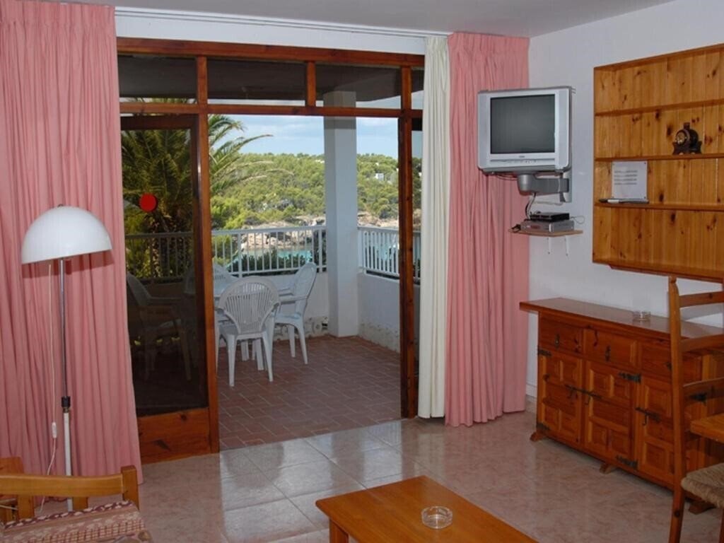 Вид Apartamentos Del Rey 2*