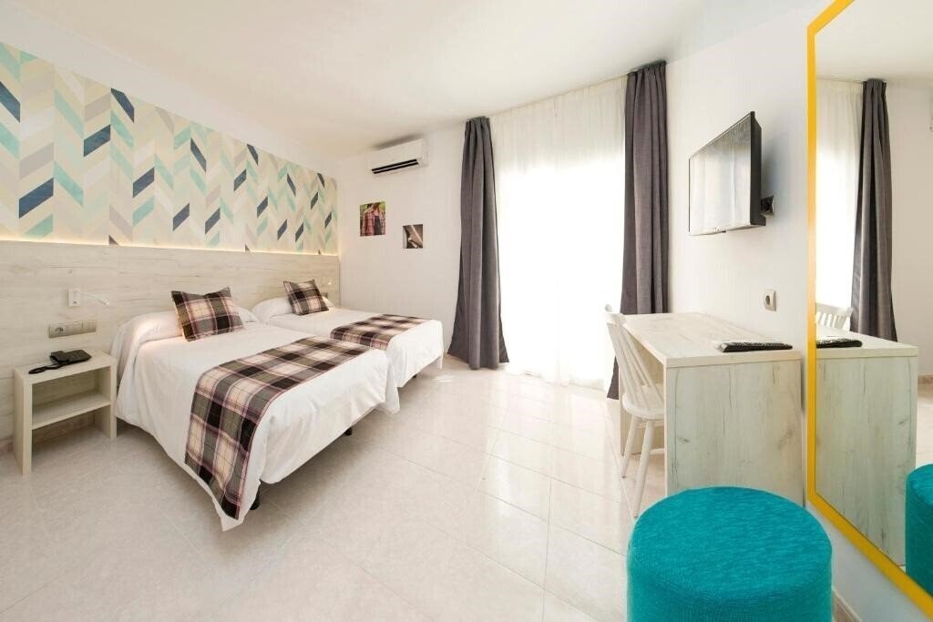 Готель Hotel Playasol Lei Ibiza (Adults Only) 3*
