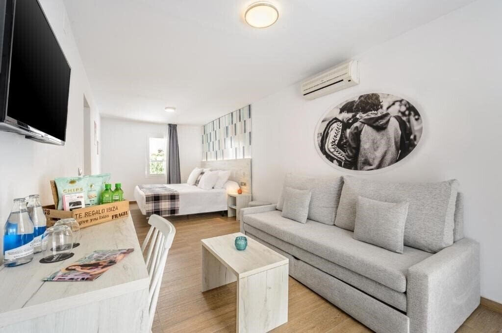 Апартаменти Hotel Playasol Lei Ibiza (Adults Only) 3*