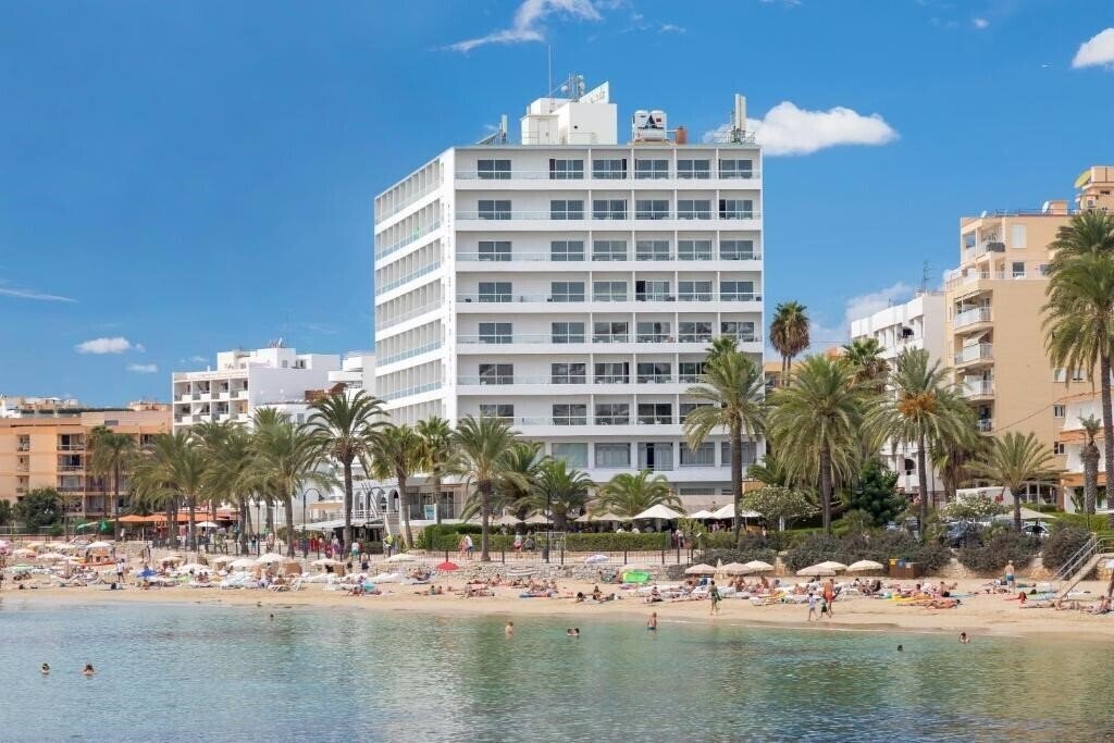 Готель Ibiza Playa 3*