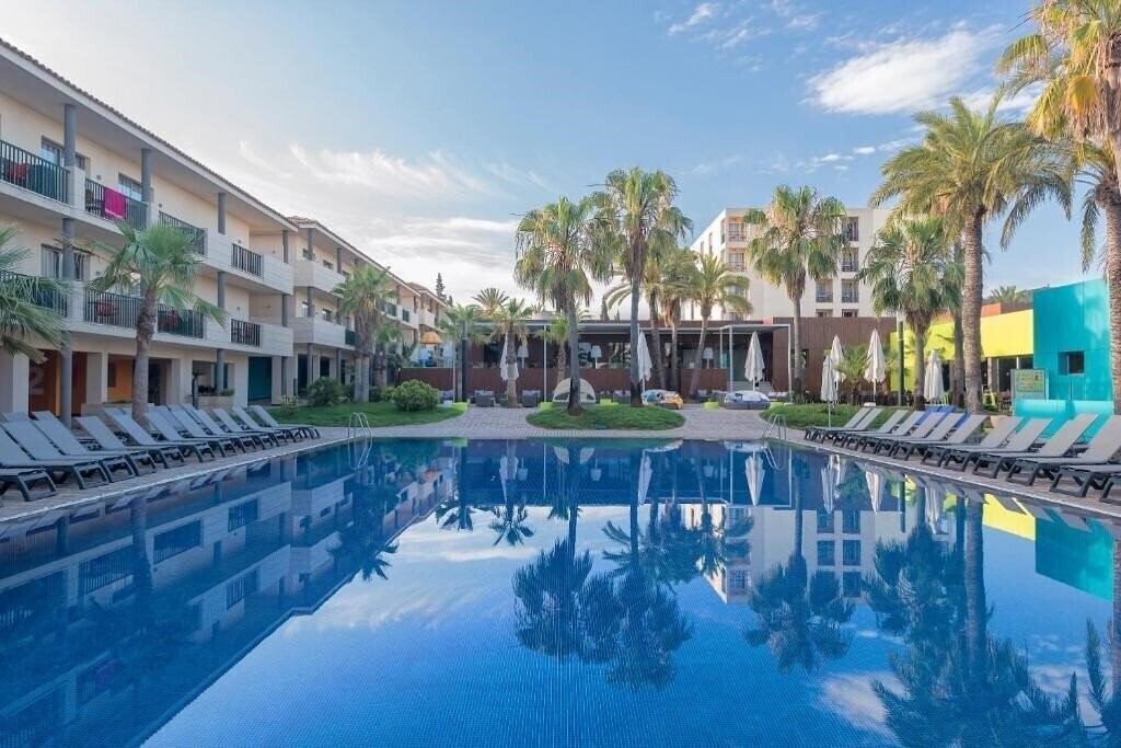 Панорама Barcelo Pueblo Ibiza 3*