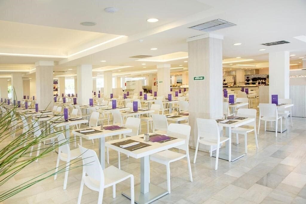 Апартаменты Fiesta Hotel Playa D'en Bossa 3*