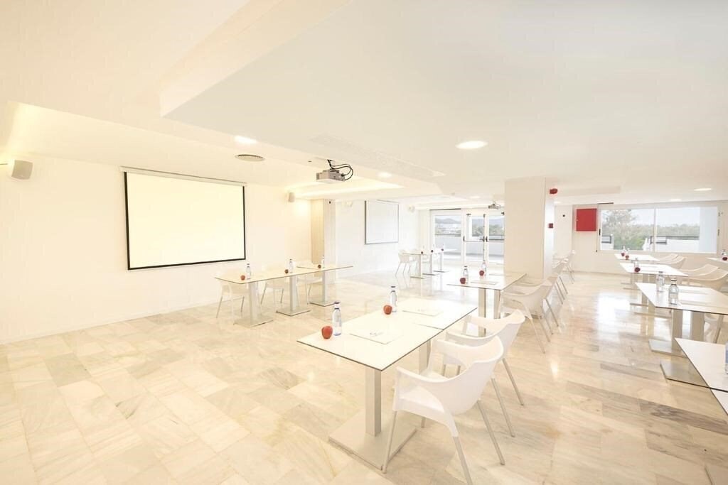 Фотография Fiesta Hotel Playa D'en Bossa 3*