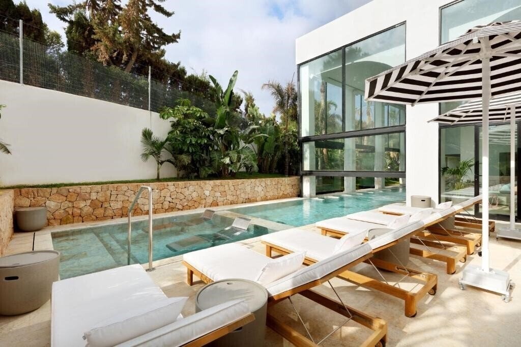 Вид Fiesta Hotel Cala Nova 3*