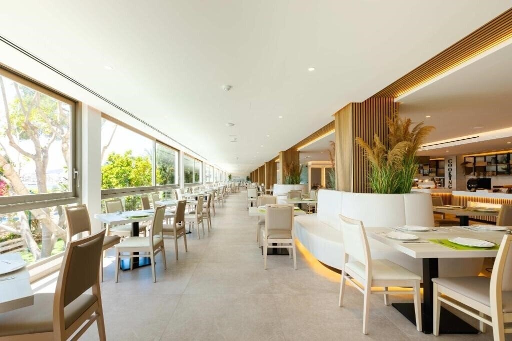 Апартаменти Los Molinos 4*