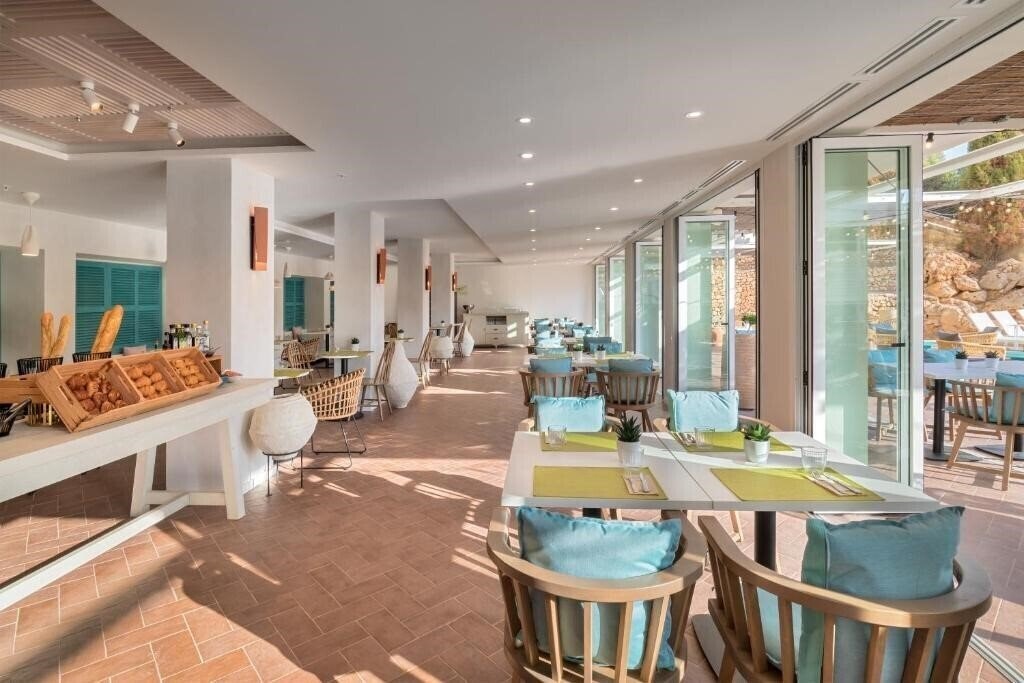 Вид Barcelo Ponent Beach (ex. Barcelo Aguamarina, Barcelo Ponent Playa) 4*