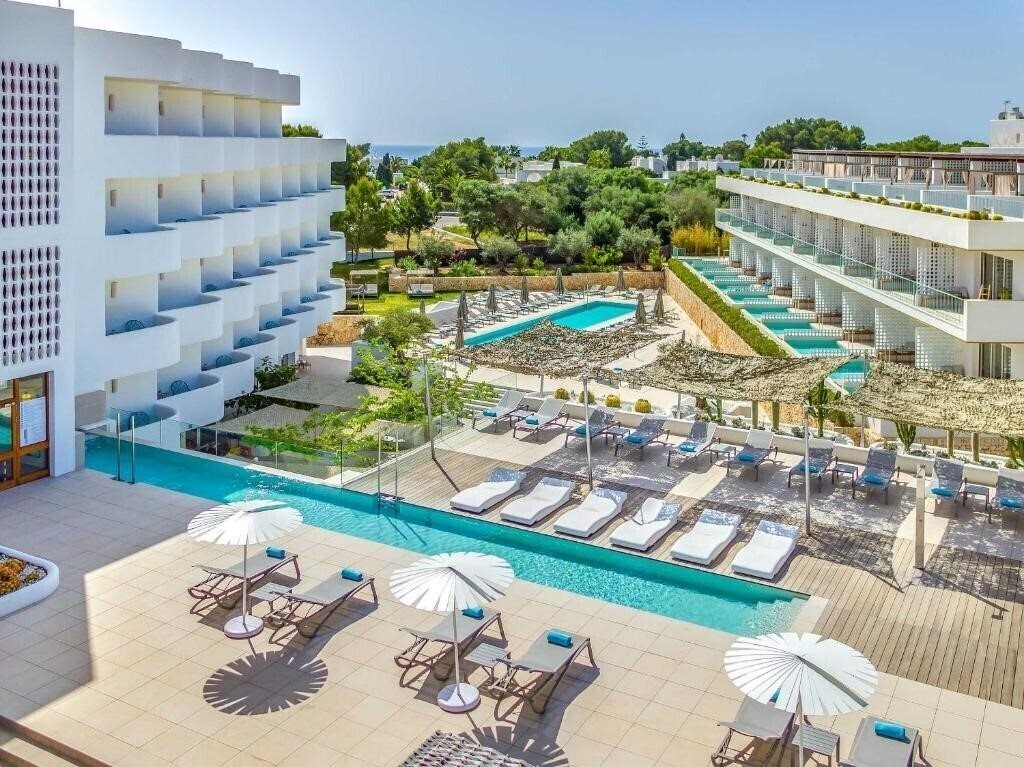 Готель Inturotel Cala Esmeralda Beach Hotel & SPA 4*