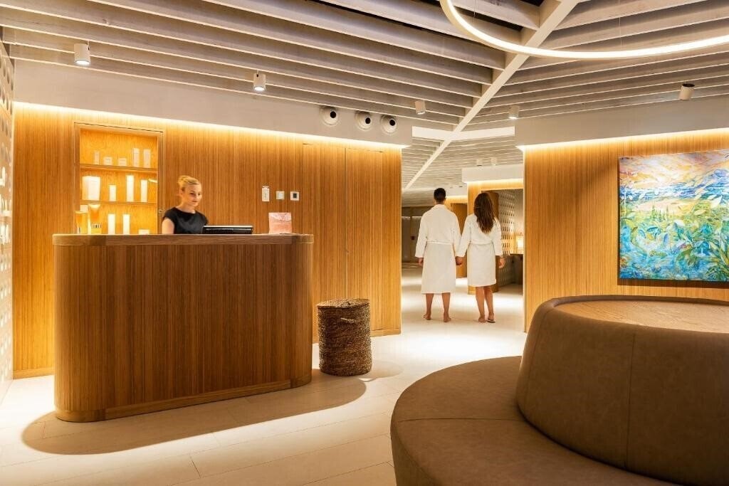 Вид Inturotel Cala Esmeralda Beach Hotel & SPA 4*