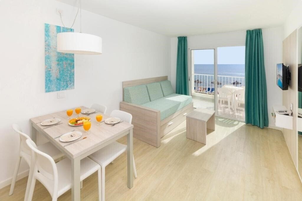Вид Apartamentos HSM Calas Park 3*