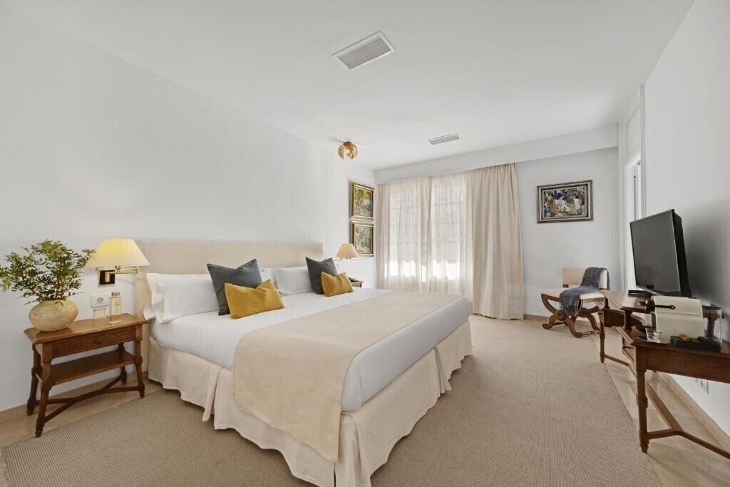 Панорама Boutique Hotel La Moraleja (ex. La Moraleja) 4*