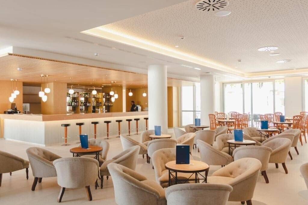 Вид Hipotels Bahia Grande 4*