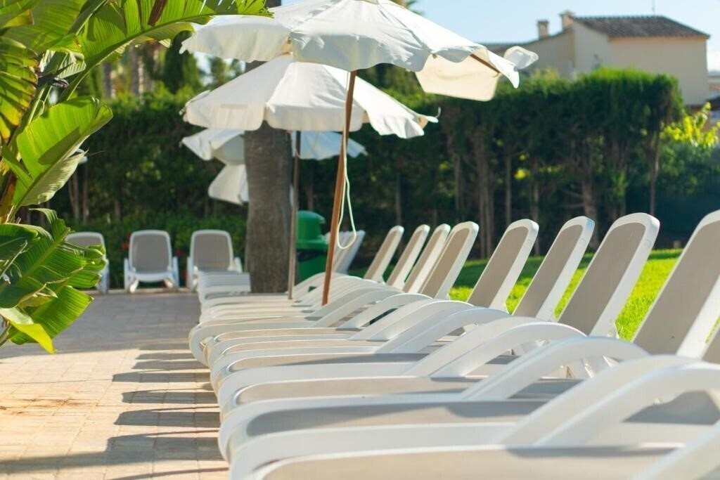 Апартаменти Tropicana Hotel 4*