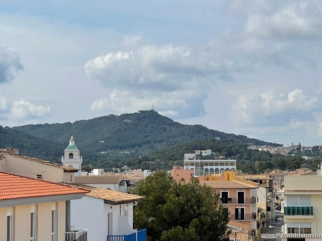 Панорама Hostal Can Gallu (ex. B&B Can Gallu) 2*