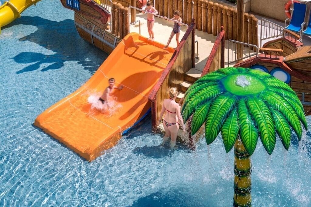 Територія Oasis Park Splash 4*