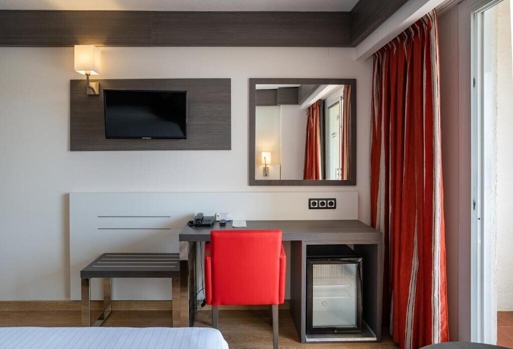 Вид Santa Monica Calella 3*