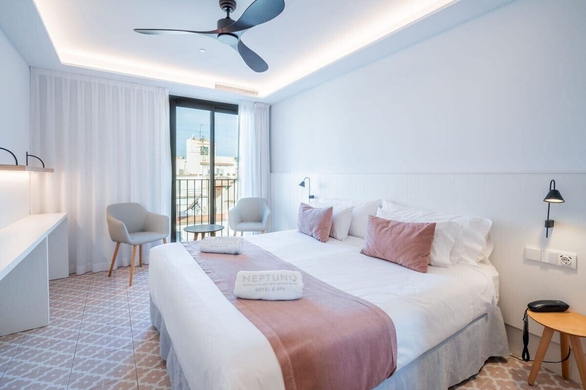 Территория Neptuno Calella 3*