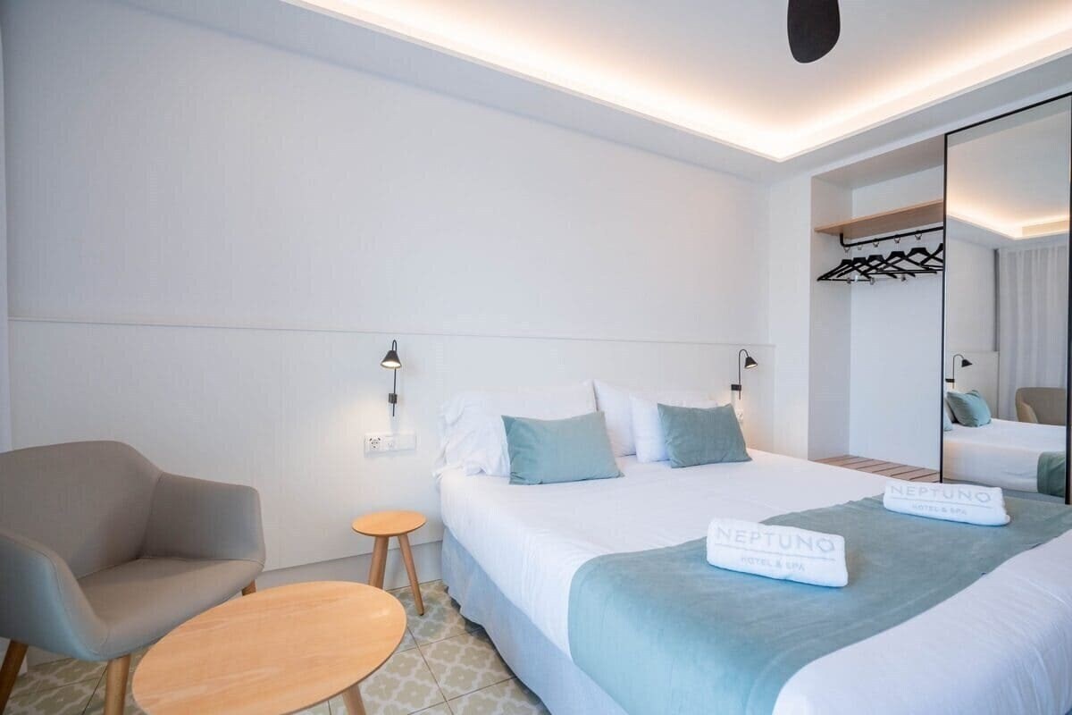 Панорама Neptuno Calella 3*