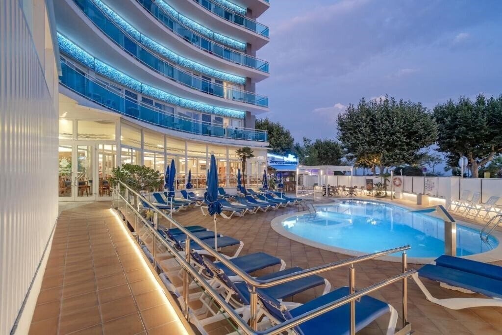 Фотографія GHT Maritim Hotel 3*