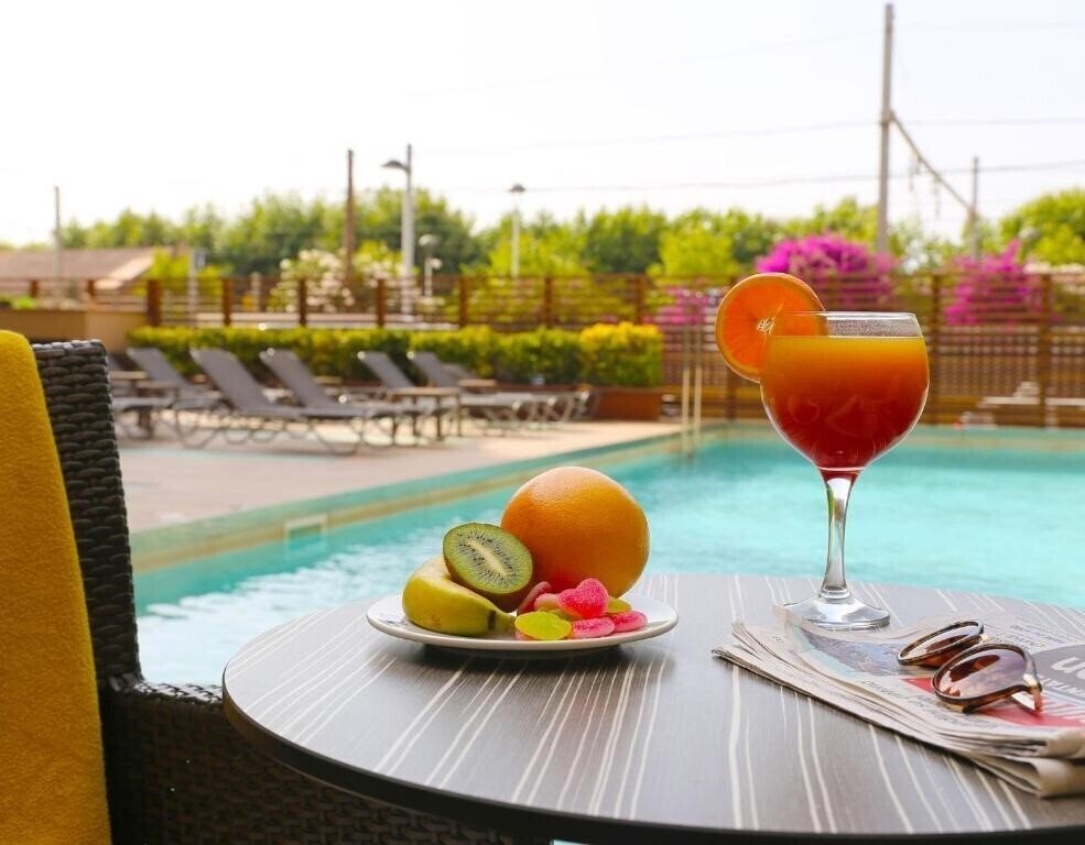 Территория Kaktus Hotel Volga 4*