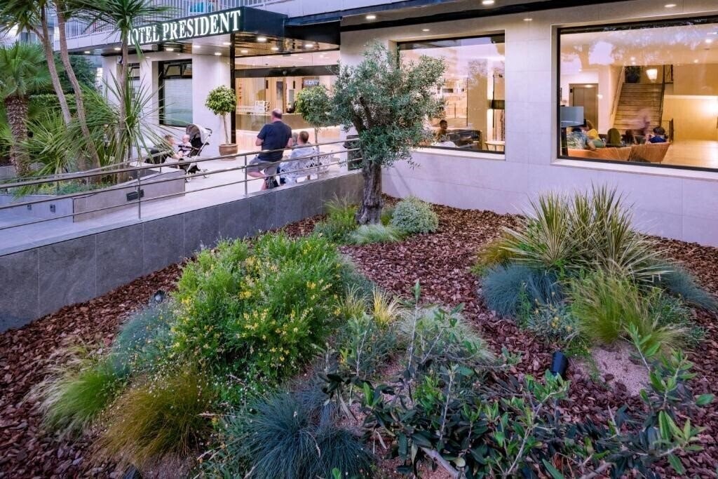 Территория President Calella 3*