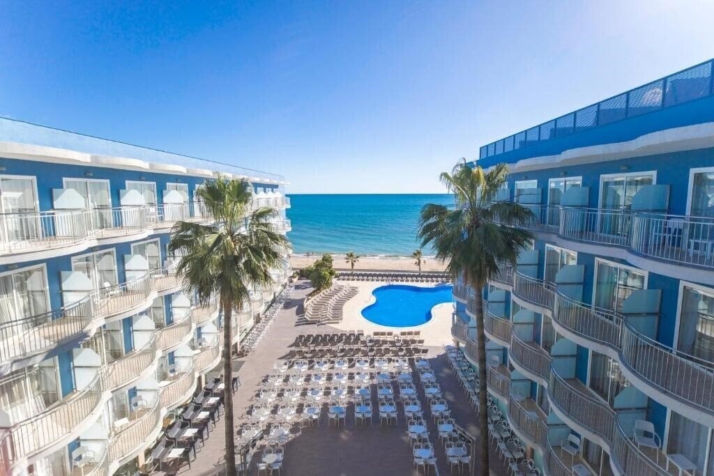 Апартаменты Augustus Hotel 4*