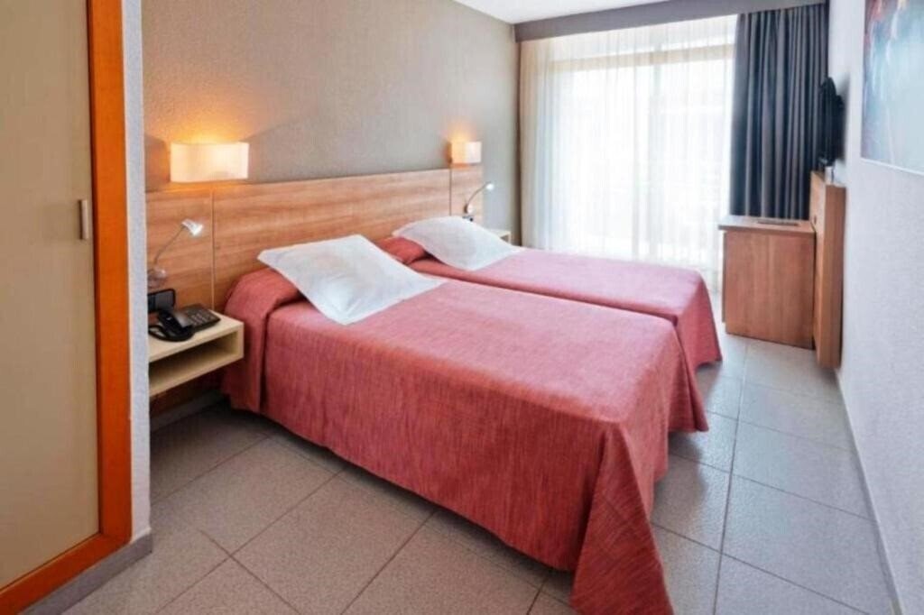 Фото Port Eugeni 4*