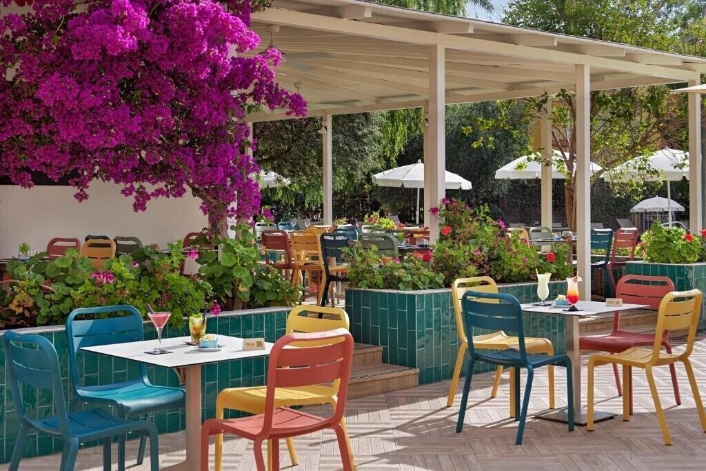 Отель H10 Cambrils Playa 4*