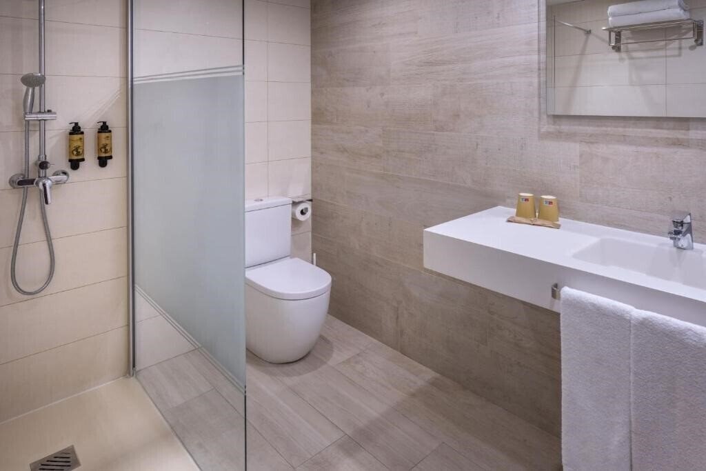 Апартаменты Rovira 3*