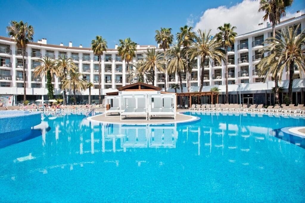 Отель Best Cambrils 4*