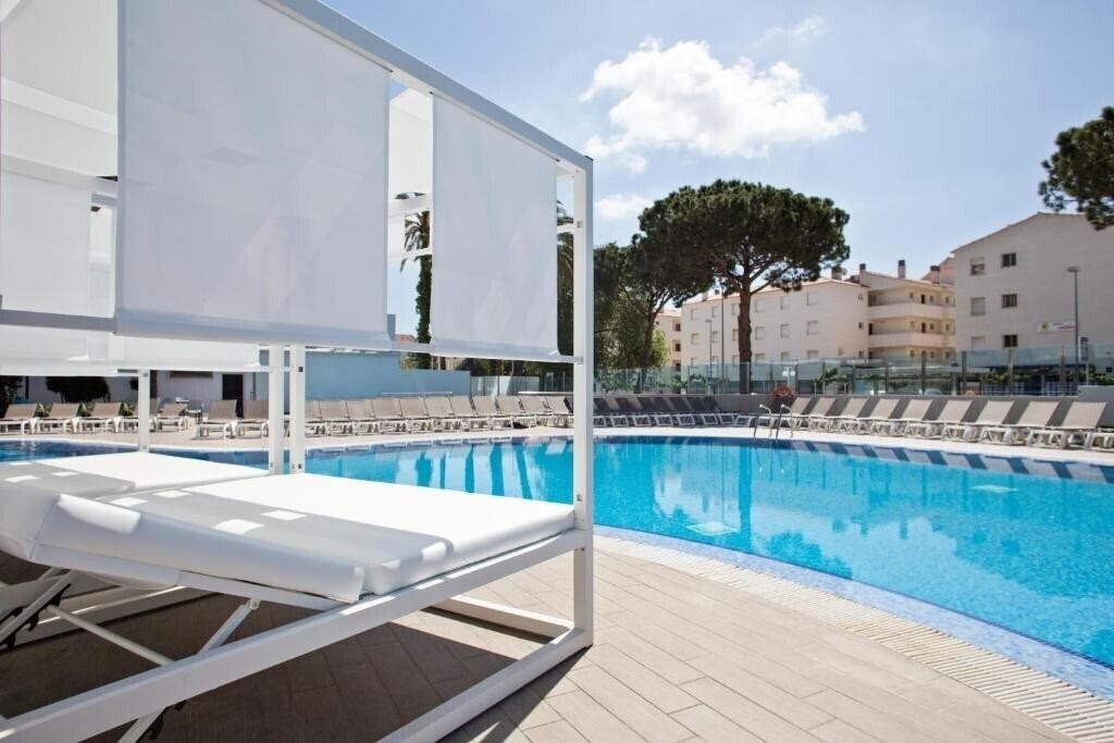 Вид Best Cambrils 4*
