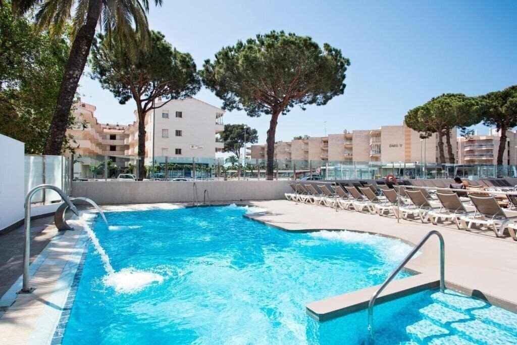 Территория Best Cambrils 4*