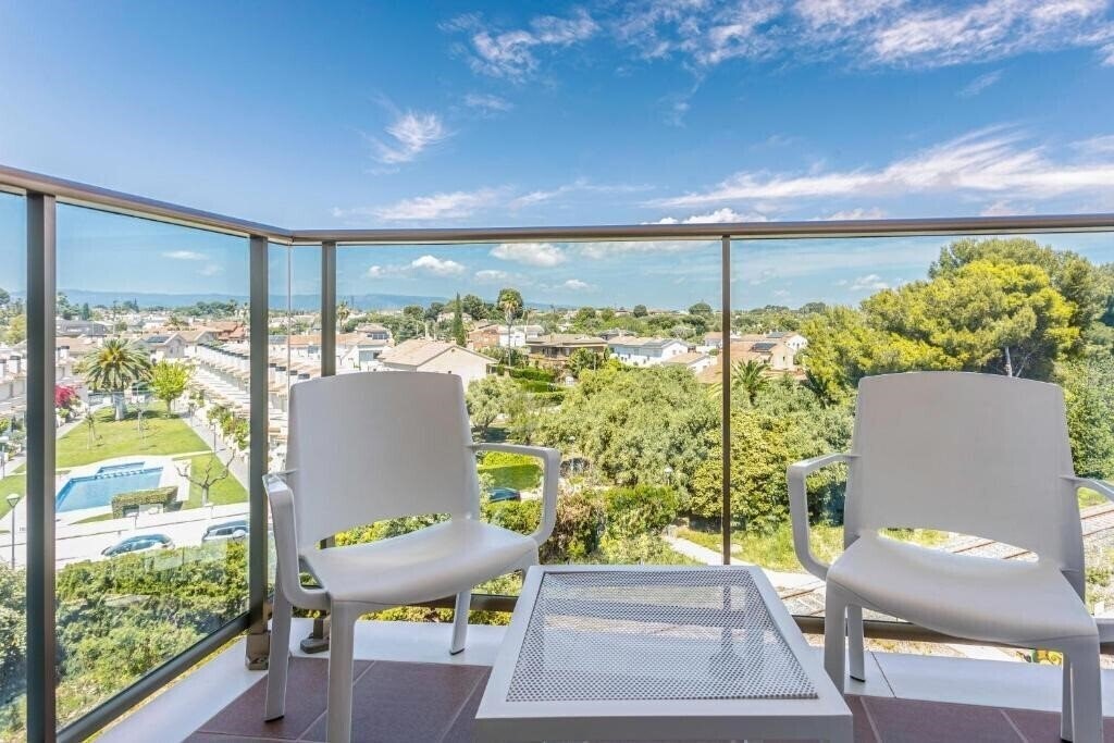 Территория Best Cambrils 4*