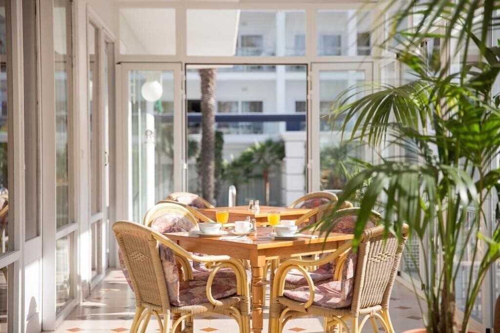 Панорама Sultan Hotel 2*