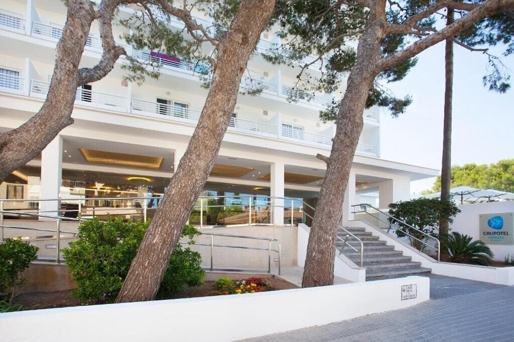 Вид Grupotel Farrutx 3*