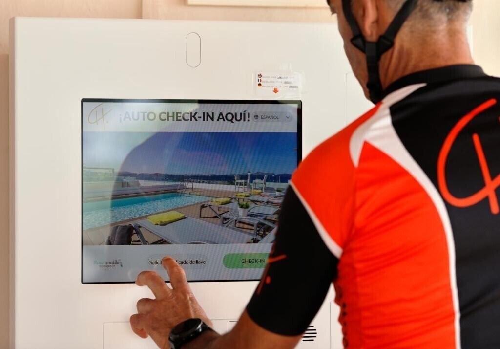 Панорама Es Llaut Boutique Hotel 4*