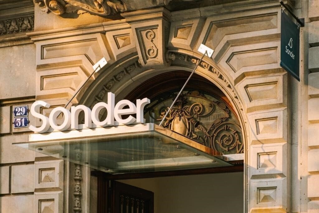 Апартаменты Sonder Paseo De Gracia 5*