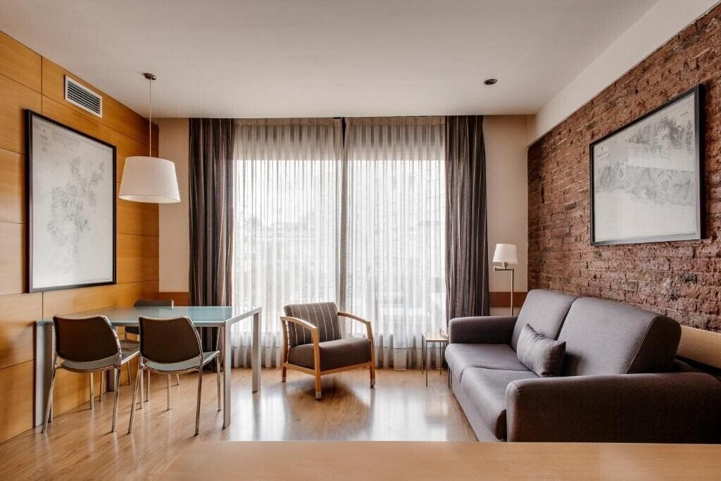 Апартаменты Barcelona Apartment Wello 4*