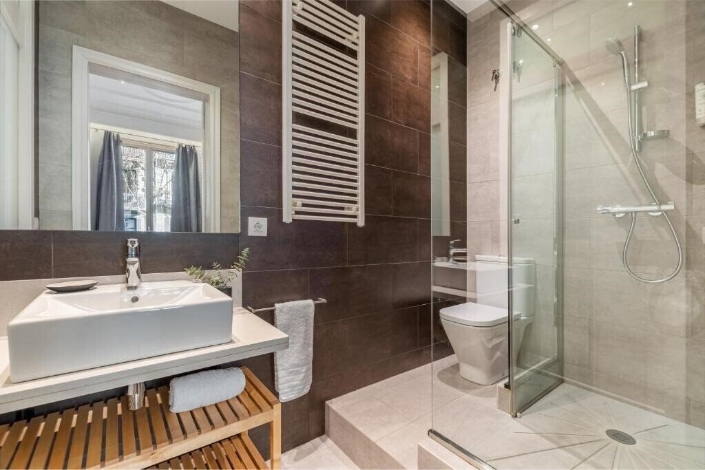 Территория Fuster Apartments 4*