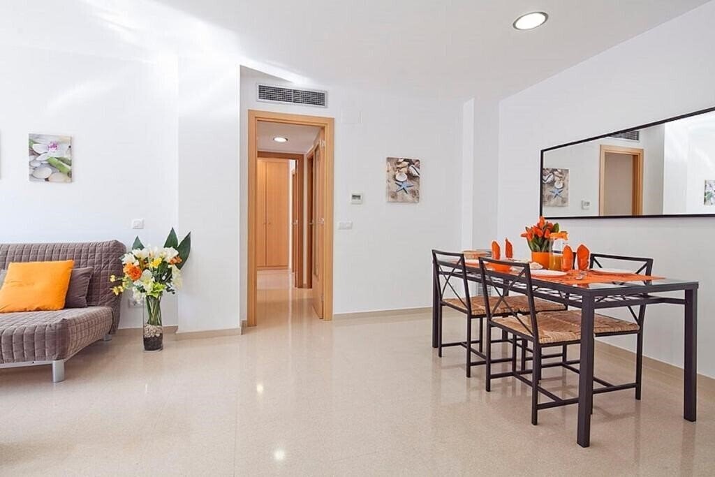 Апартаменты Charm Suites 3*