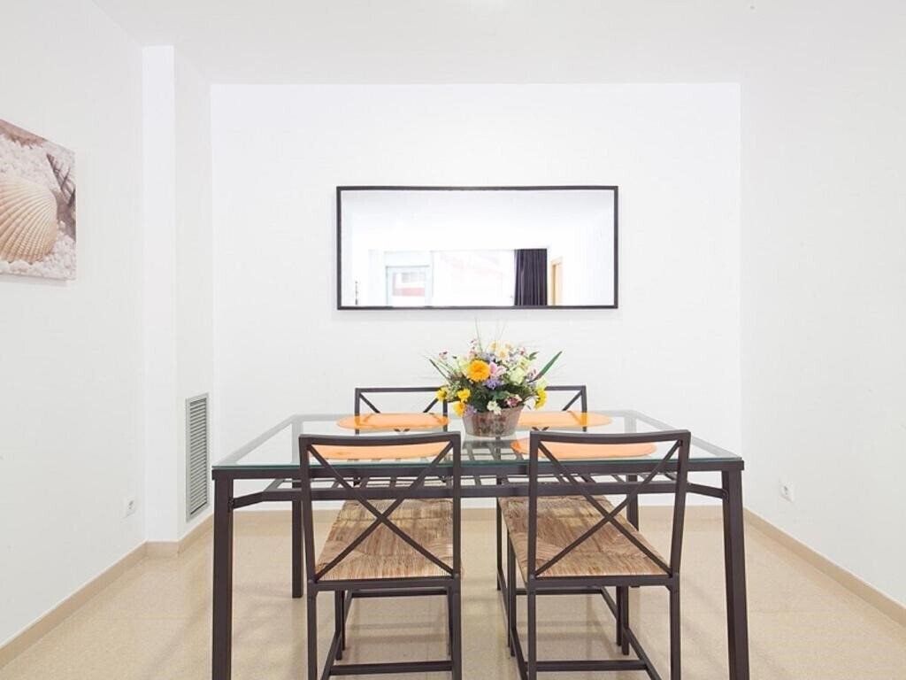 Фотография Charm Suites 3*